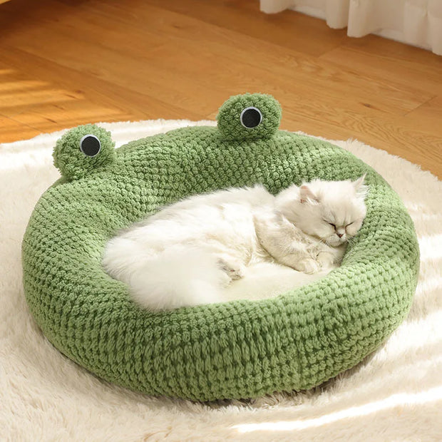 Frog-Shaped Plush Pet Nest – Warm Winter Dog Den & Cat Villa Semi-Enclosed Kitten Puppy House - Gold Store Business